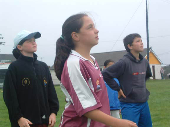 Niamh, Mair�ad agus Tom�s