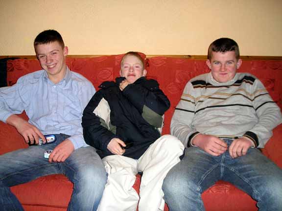 John, Se�in�n agus PJ